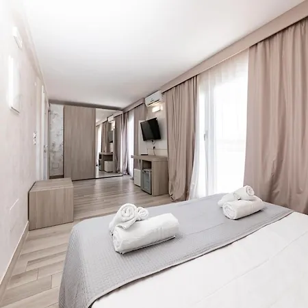 Szálloda Aurora 4*